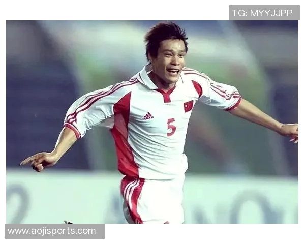 足球明星的传奇人生如何书写他们的奋斗与荣耀故事