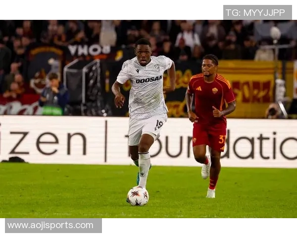 高清足球明星旗帜图片展示各国球星风采与激情瞬间